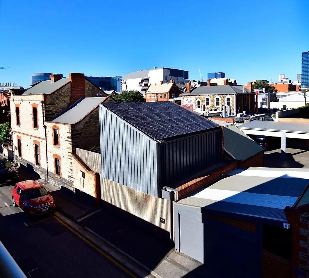 3-Bedroom Townhouse In Heart Of Adelaide With Parking 0*,