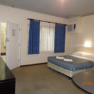 Backpackers And Travellers Adelaide